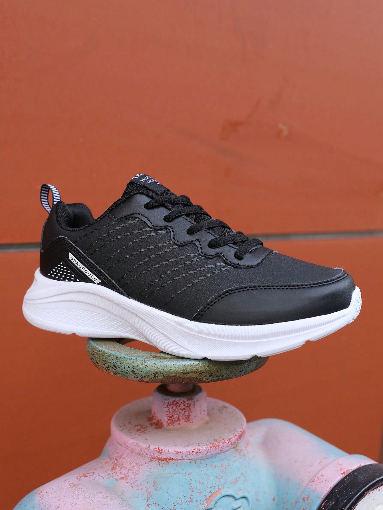 Ladies' Sports Running Shoes For Spring And Autumn, Fashionable, Casual, Waterproof, Anti-Slip, Large Size Leather Upper