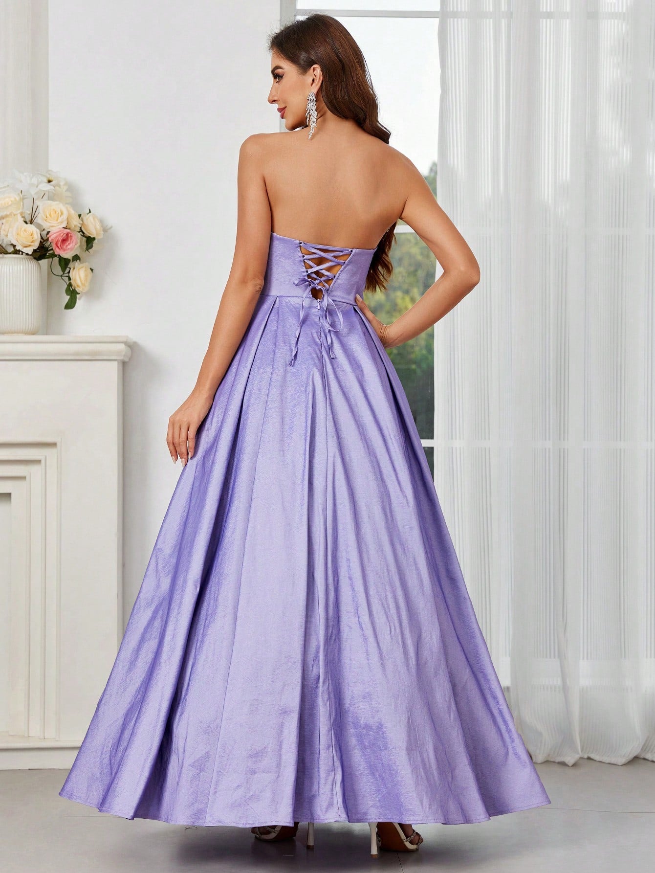 Belle Strapless Dress With Butterfly Decoration On The Front, Large Hem, Back Tie, Special Color-Changing Material For Women'S Evening Gown