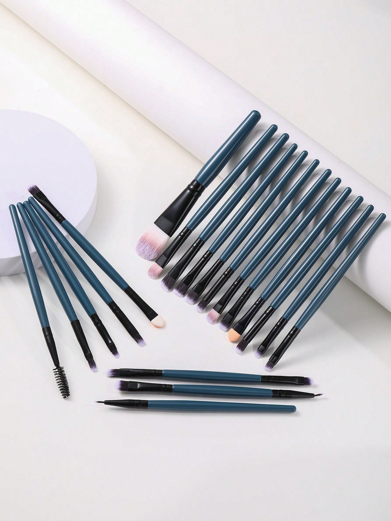 20Pcs Makeup Brush Sets Premium Synthetic Hair Eyeshadow Blending Brush Sets Cosmetics Tools Makeup Brushes Makeup Brushes Set Black Friday