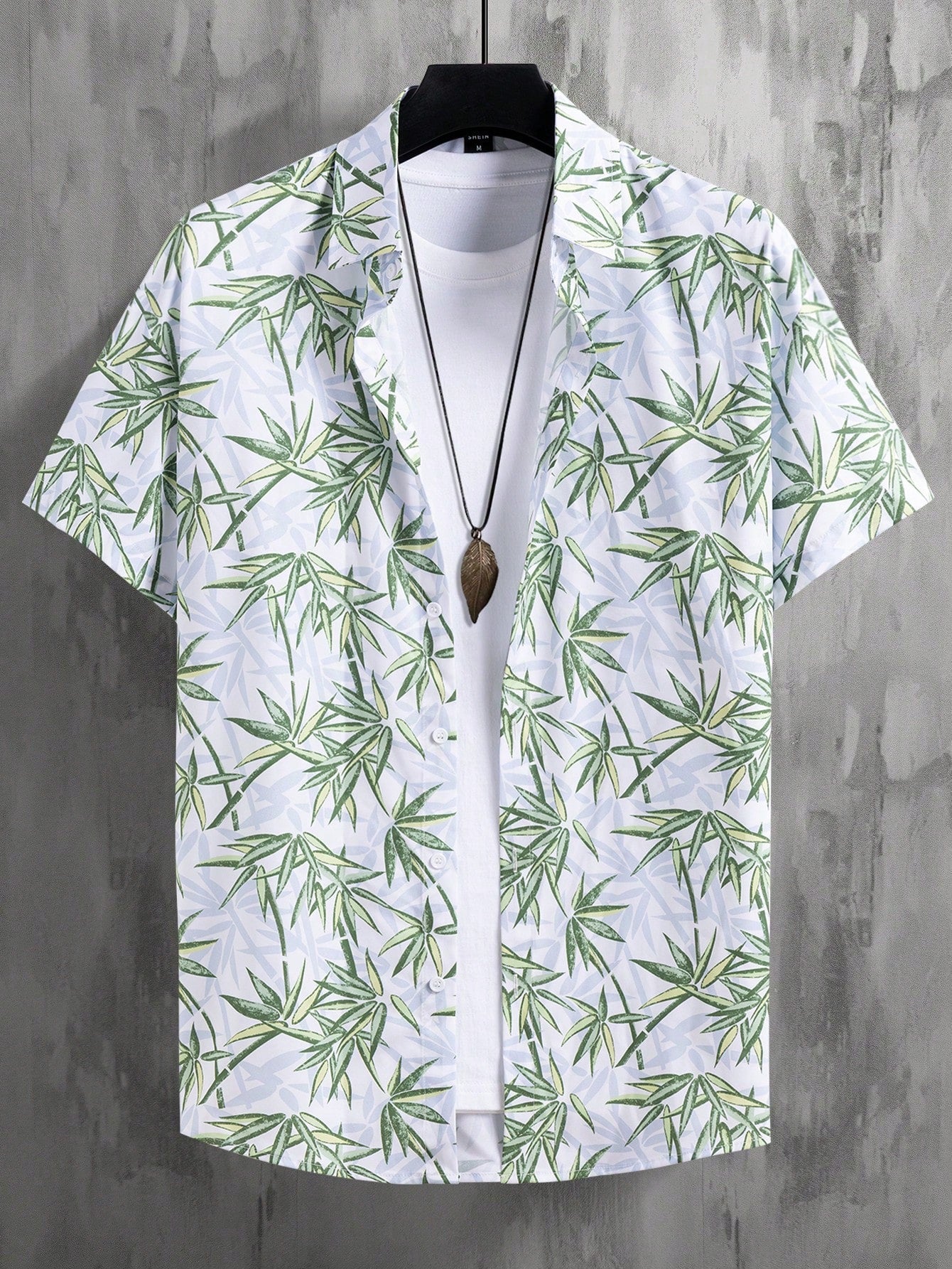 Manfinity RSRT Men'S All Over Plant Printed Short Sleeve Shirt