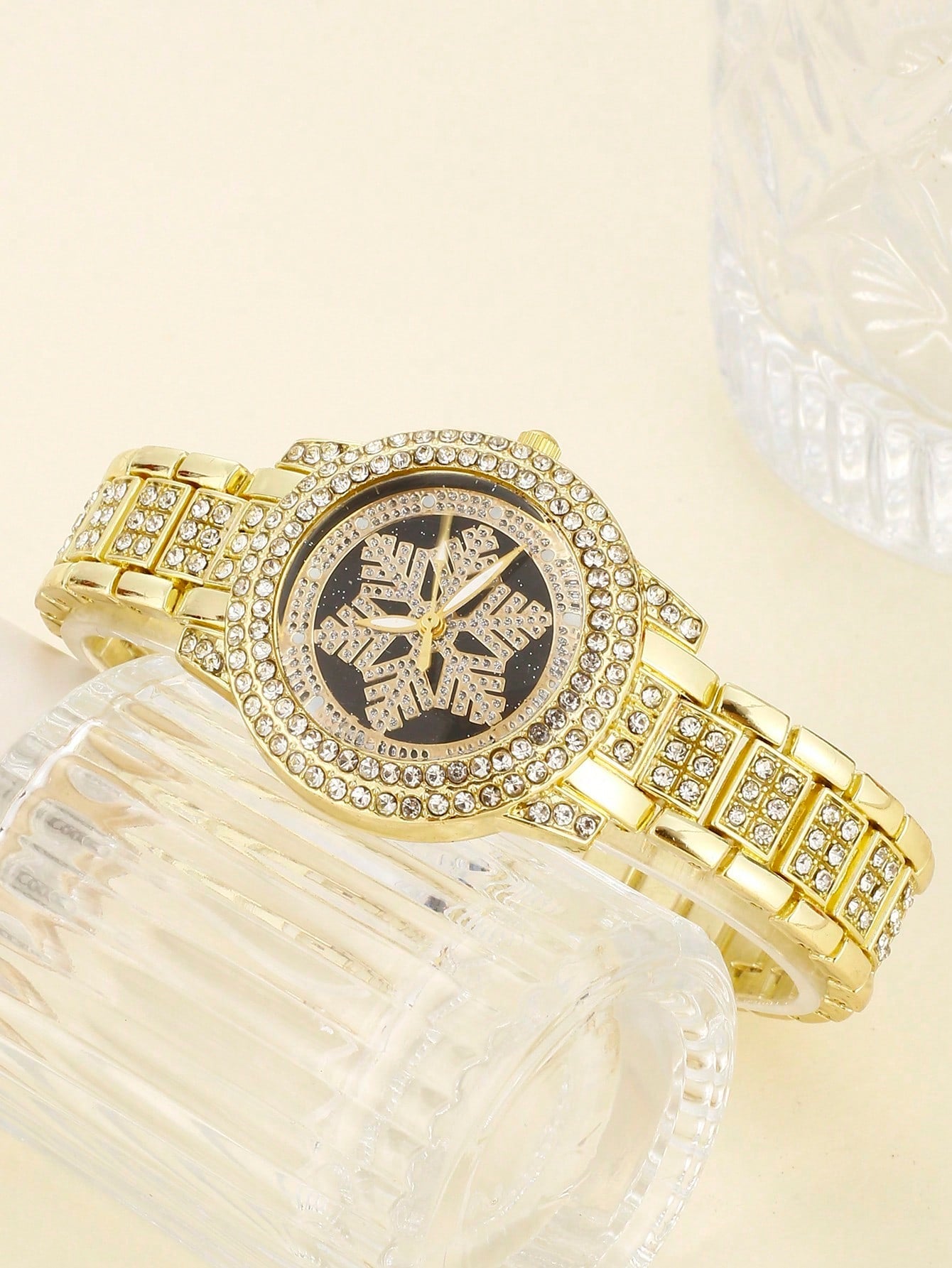 Luxury Five Piece Set For Women Including A Popular Windmill Petals, Shell Face, Fully Studded Watch & Bracelet, Large Rhinestone Necklace And Earrings