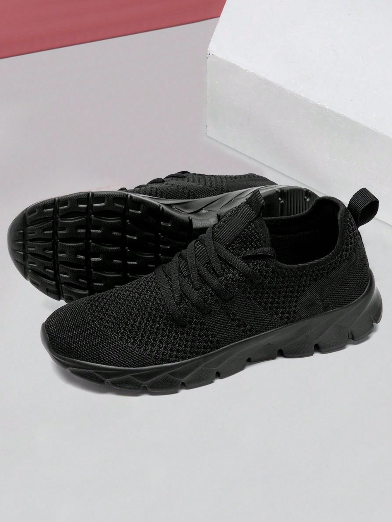 Women's  Comfortable Footwear Trainers Mesh Breathable Sneakers Outdoor Walking Shoes Fashion Casual Shoes Non Slip Flat Sports Shoes Black