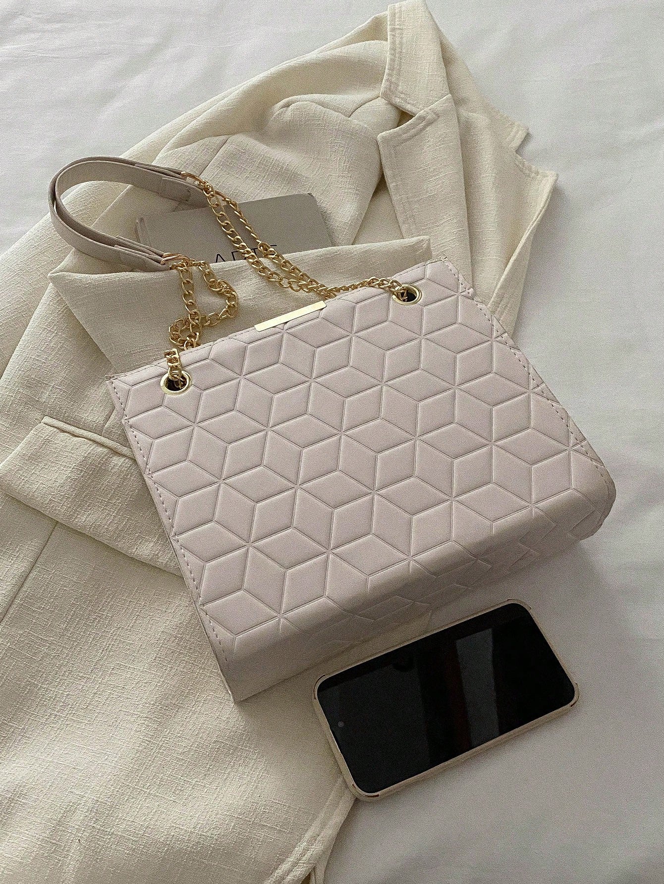 1 Fashionable Solid Color Embossed Square Bag, Zippered Simple Chain Shoulder Bag