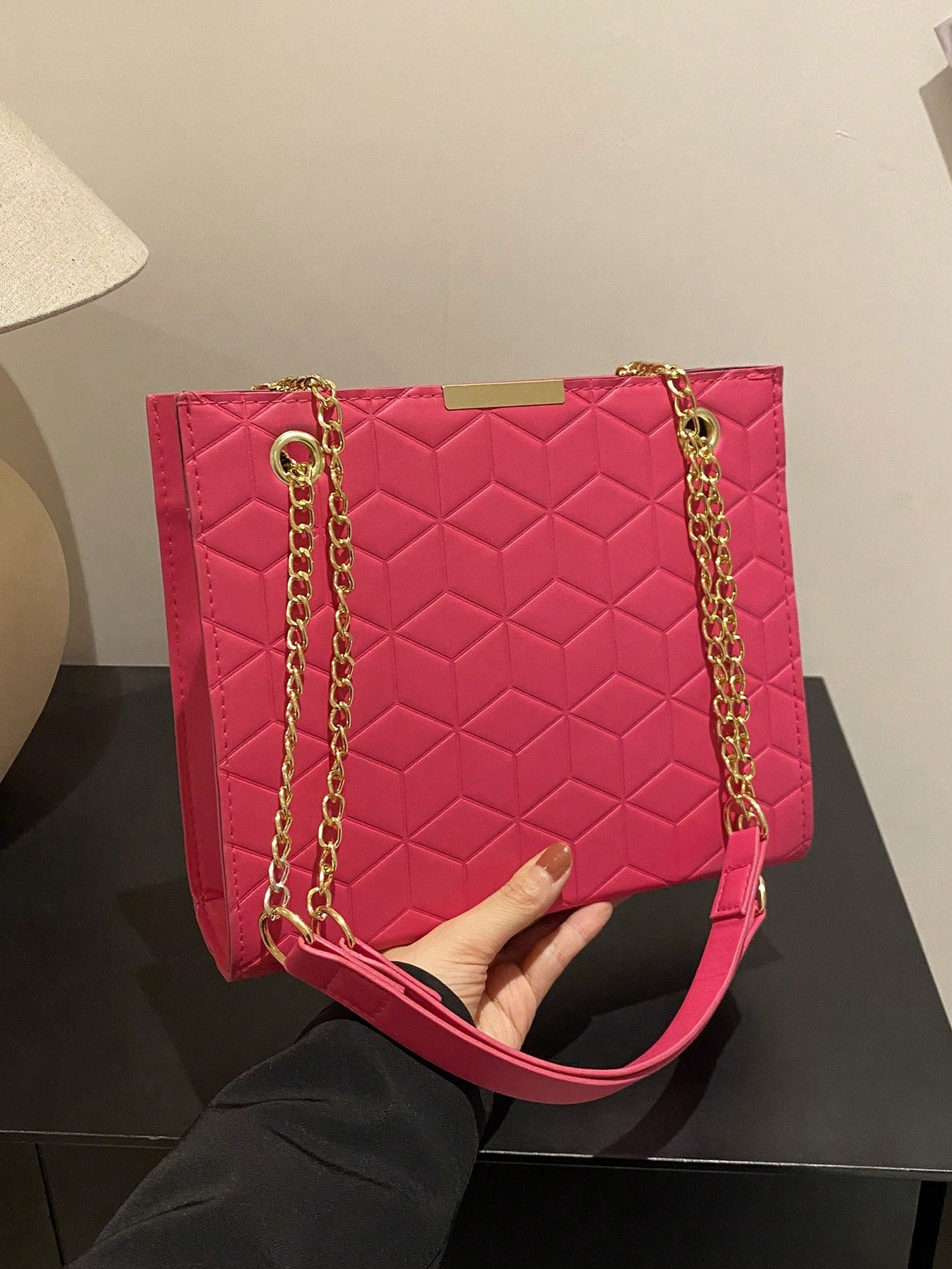 1 Fashionable Solid Color Embossed Square Bag, Zippered Simple Chain Shoulder Bag