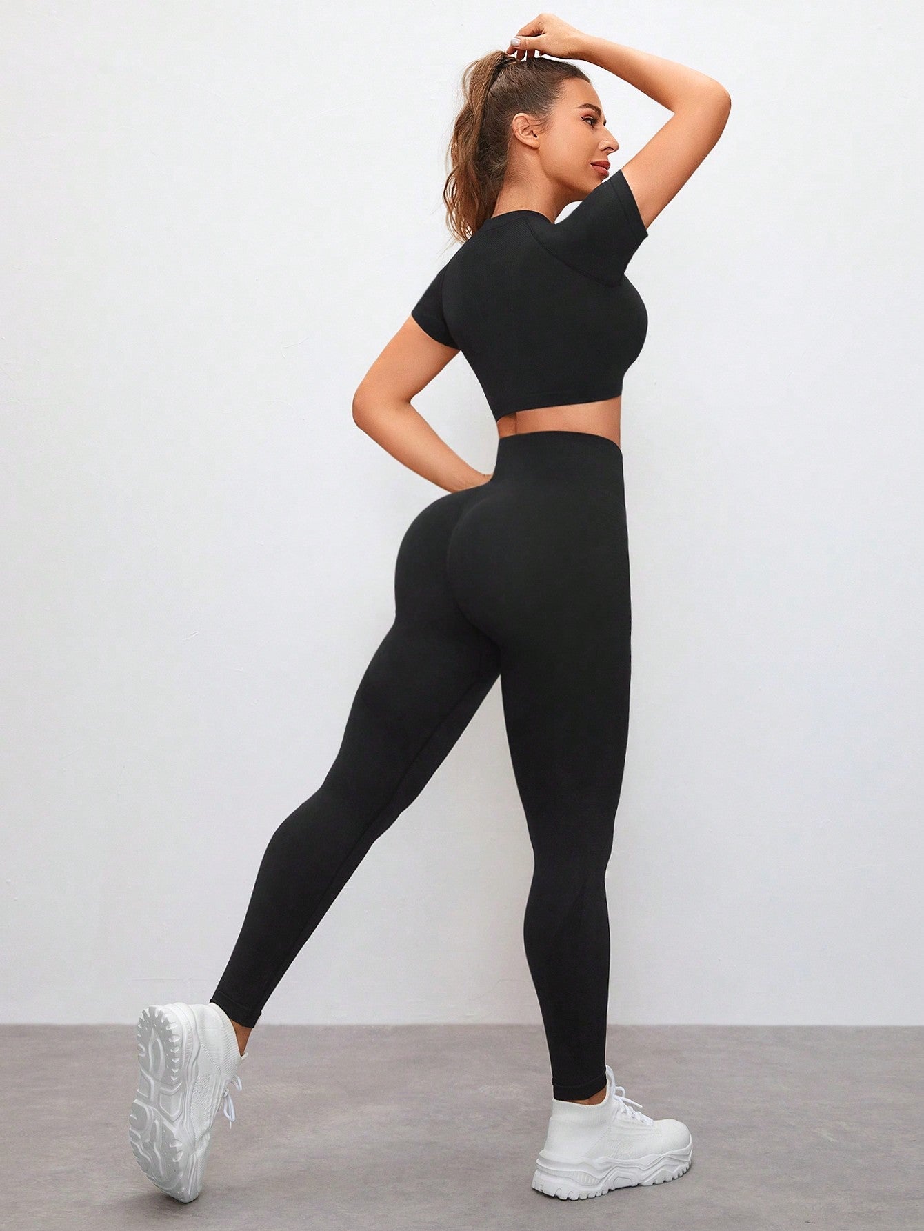 Yoga Trendy Women'S Seamless Vest And Leggings Sportswear Set