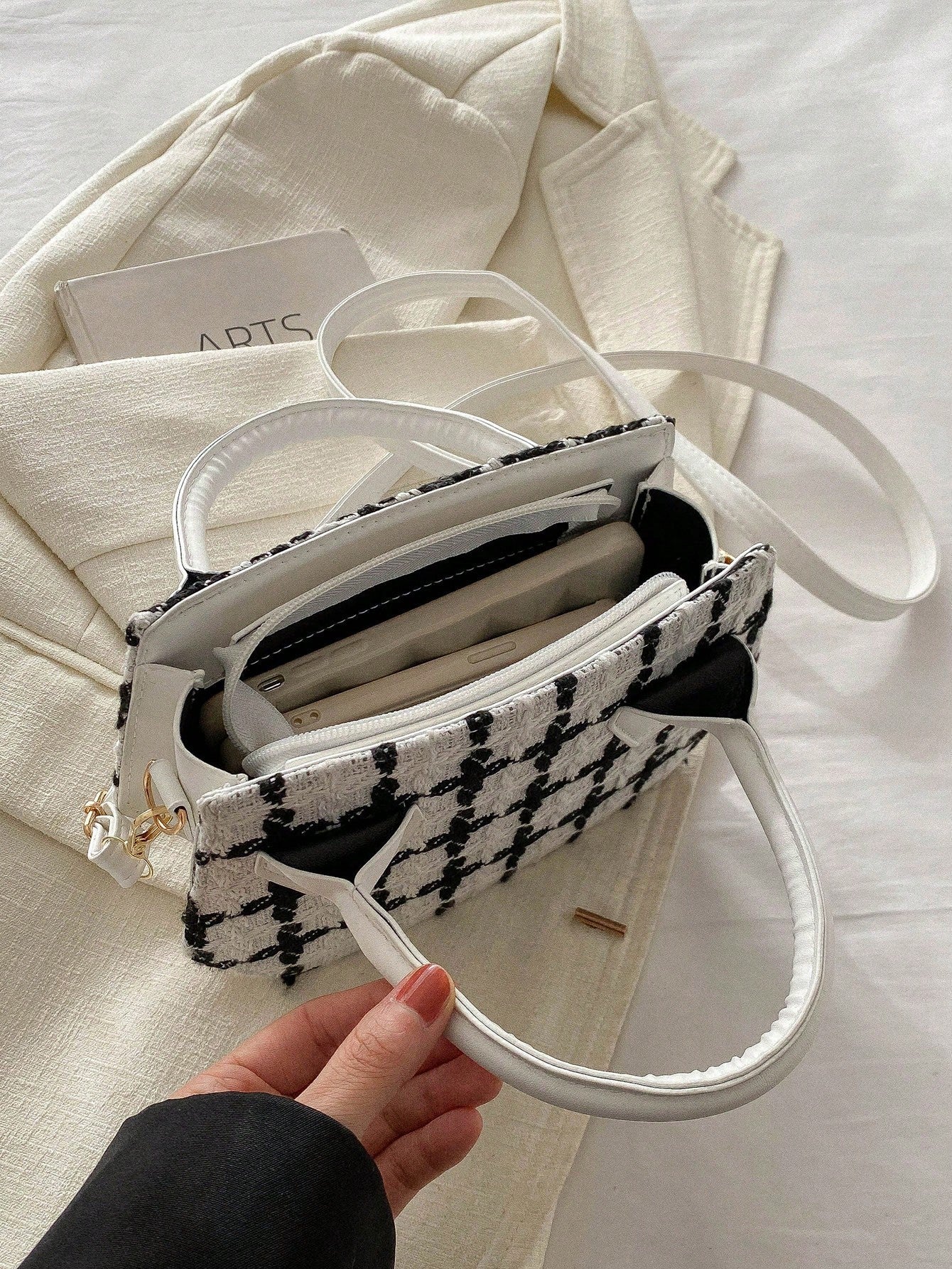 1 Contrasting Color Patchwork Crossbody Bag, Checkered And Adjustable Shoulder Strap Mini Handbag