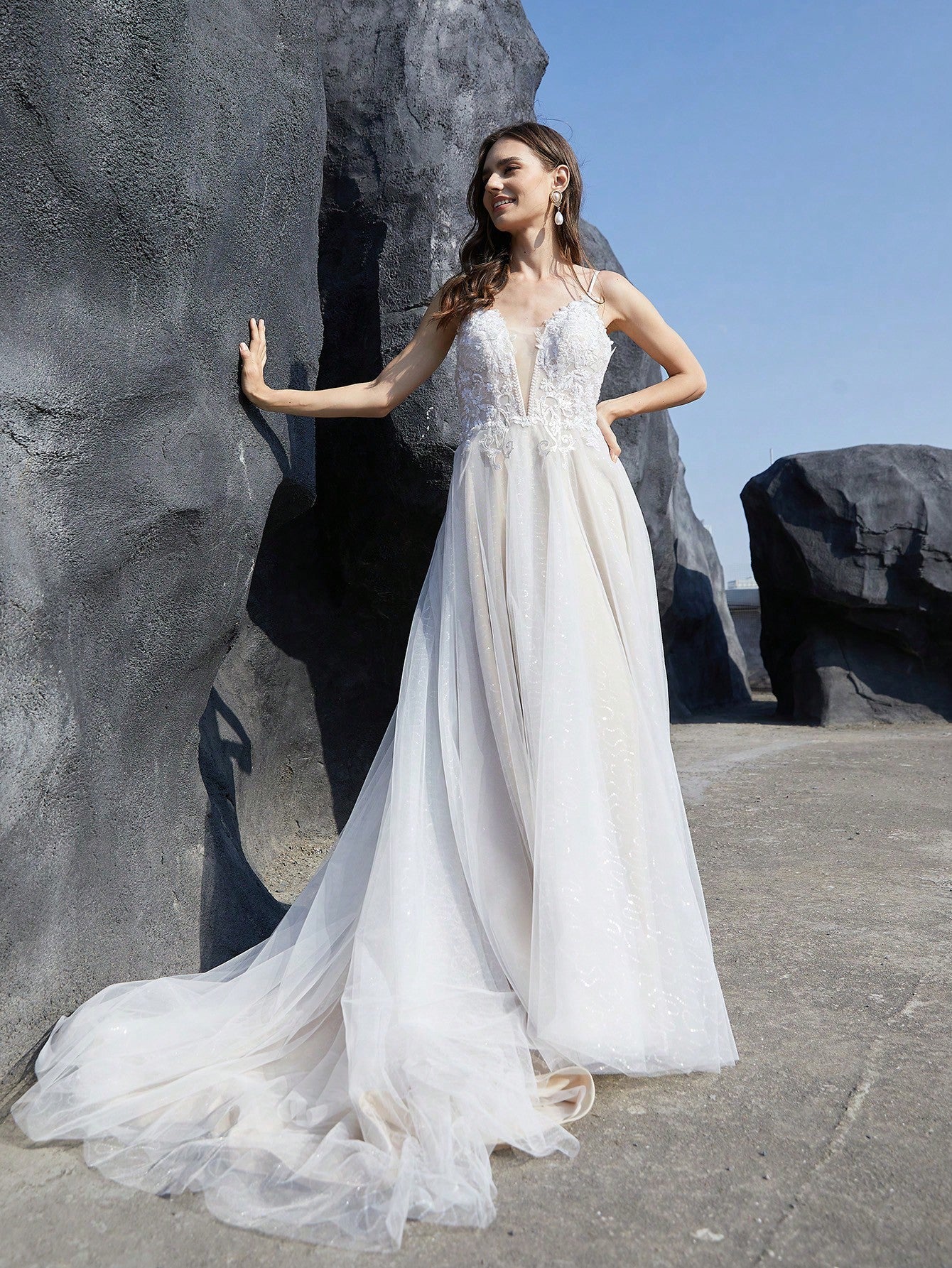 Ladies' Long Lace Spliced Wedding Dress